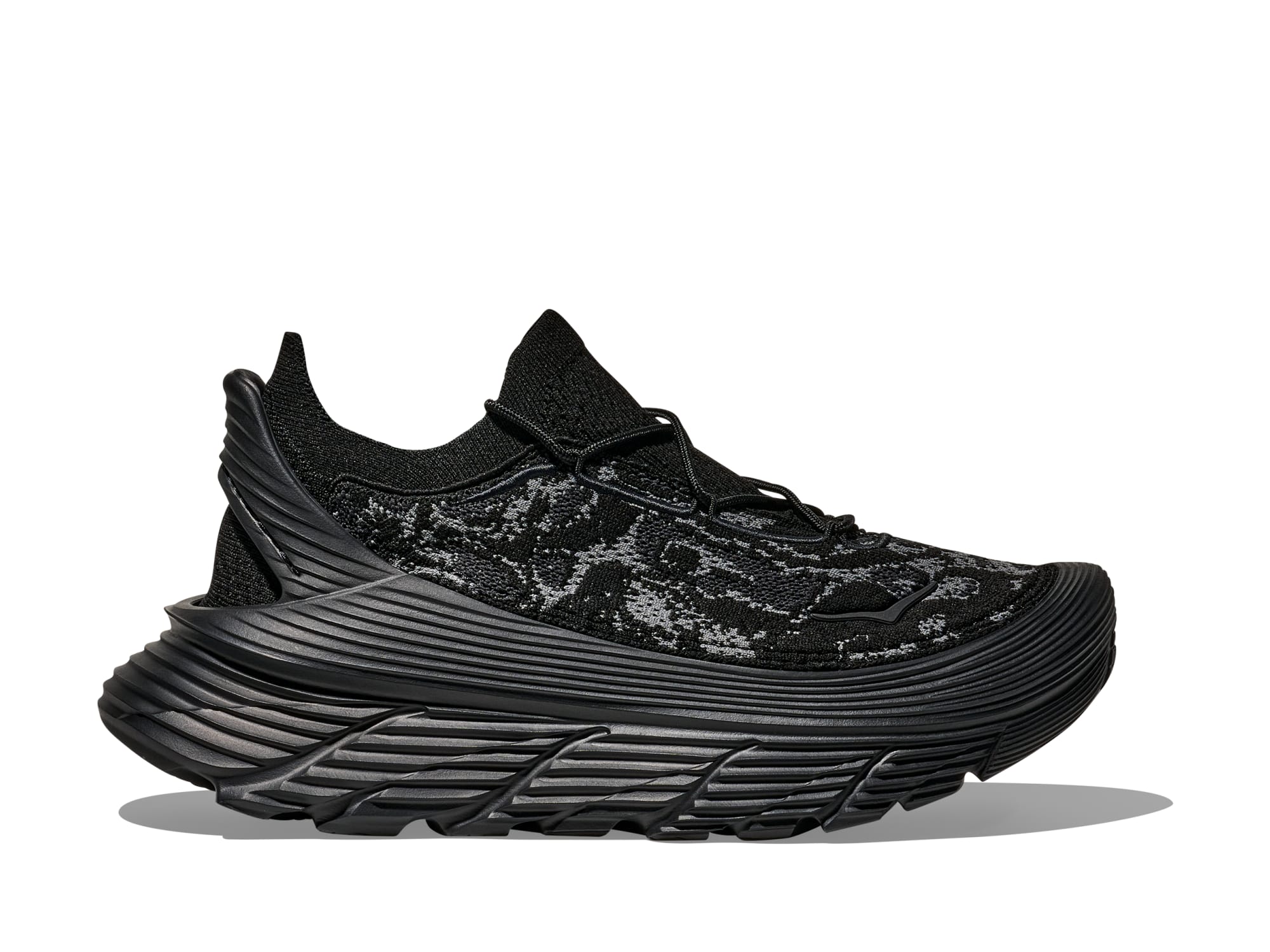 ラボンエクラ Shop Unisex Restore Chukka TS Carbon Black / Black | HOKA